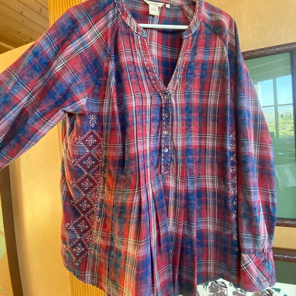 Sundance Tops - Sundance blouse